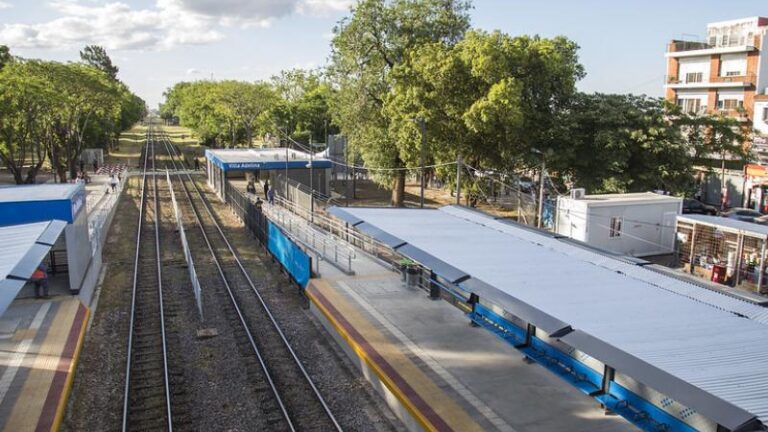 Estación Villa Adelina.
