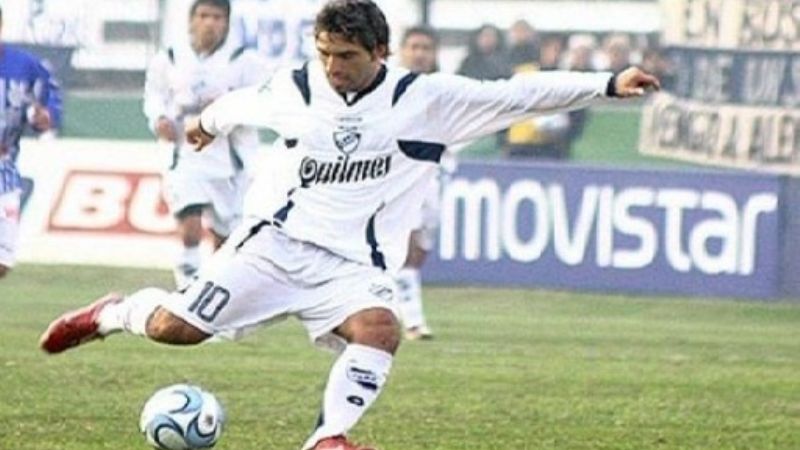 Interna en Quilmes: Máquina Giampietri vs. Chori Domínguez.