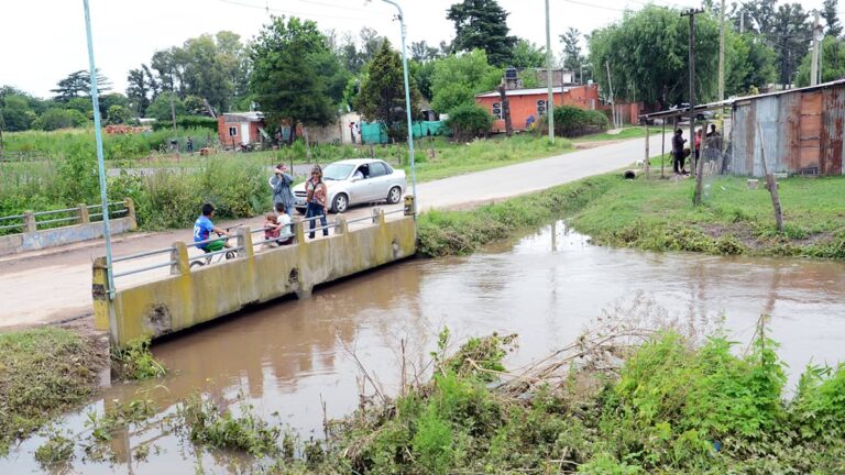 El entubamiento del arroyo Jiménez evitará que nueve barrios sufran anegamientos.