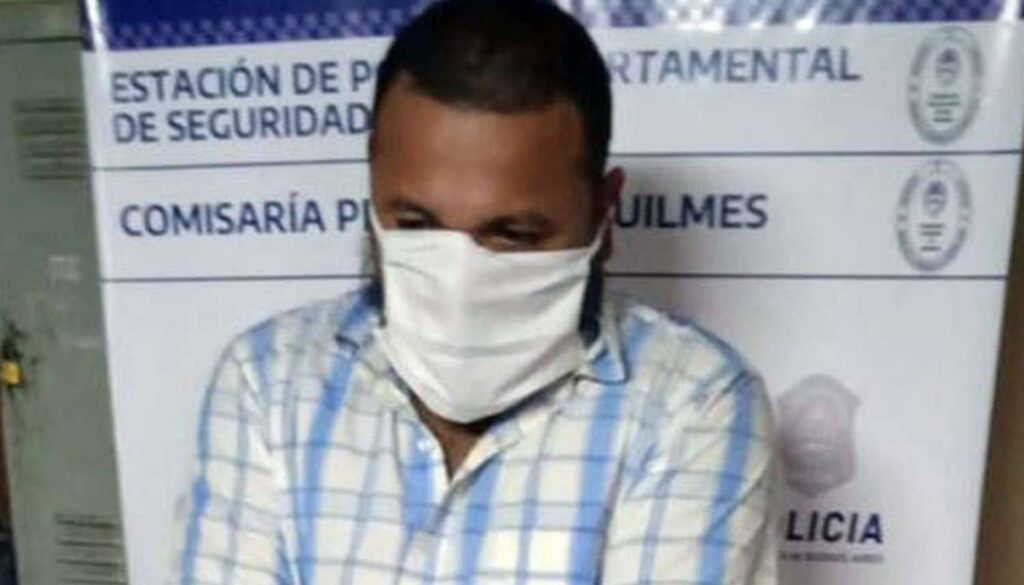 El agresor de la madre del alumno fue identificado como Gabriel Lezcano, de 40 años y de nacionalidad paraguaya.
