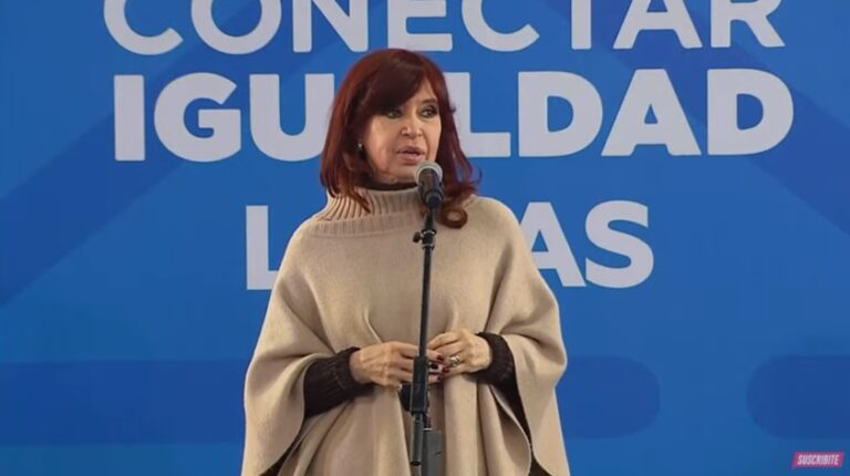 Cristina Kirchner Axel Kicillof Martín Insaurralde Conectar Igualdad Tablets Lomas de Zamora