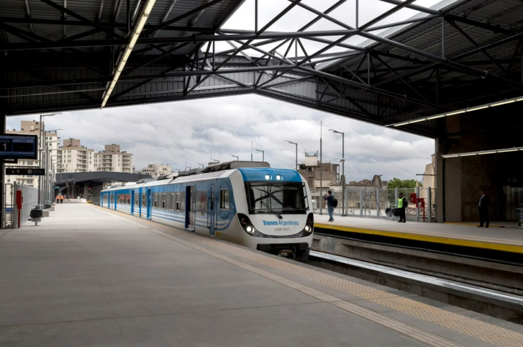 Actualmente la estación elevada de Sáenz, en Pompeya, es la terminal del Belgrano Sur.