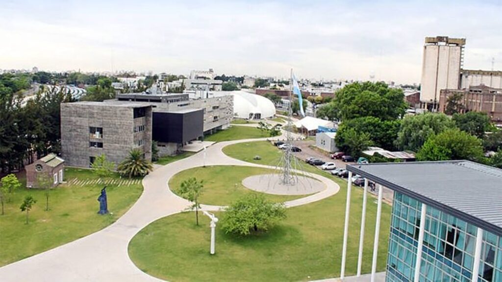 La Universidad de San Martín realizó aportes claves para combatir la pandemia.