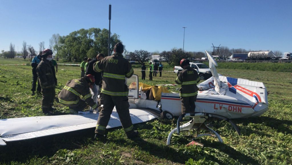 Berazategui: mueren un aprendiz y un instructor de vuelo al estrellarse la avioneta en la que viajaban