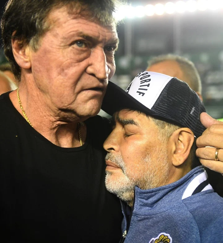 El último y emotivo saludo de Maradona al único arquero que le atajó dos penales en un partido