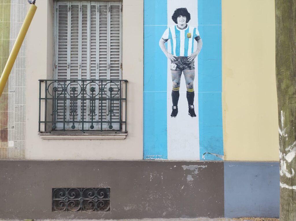 La forma en que San Fernando elige mantener vivo a Diego Maradona