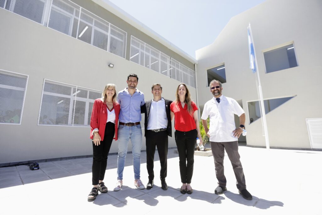 Axel Kicillof inauguró la ampliación de una escuela en General Rodríguez
