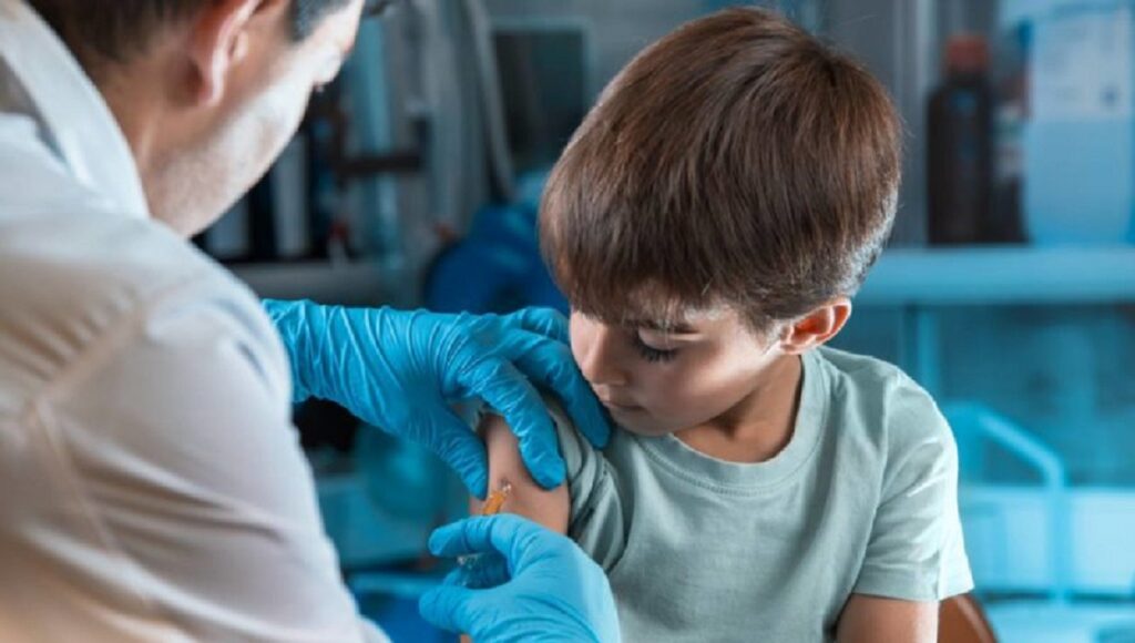 Nuevo avance de la vacunación contra el Covid-19 en la Provincia: habrá dosis libres desde los 3 años