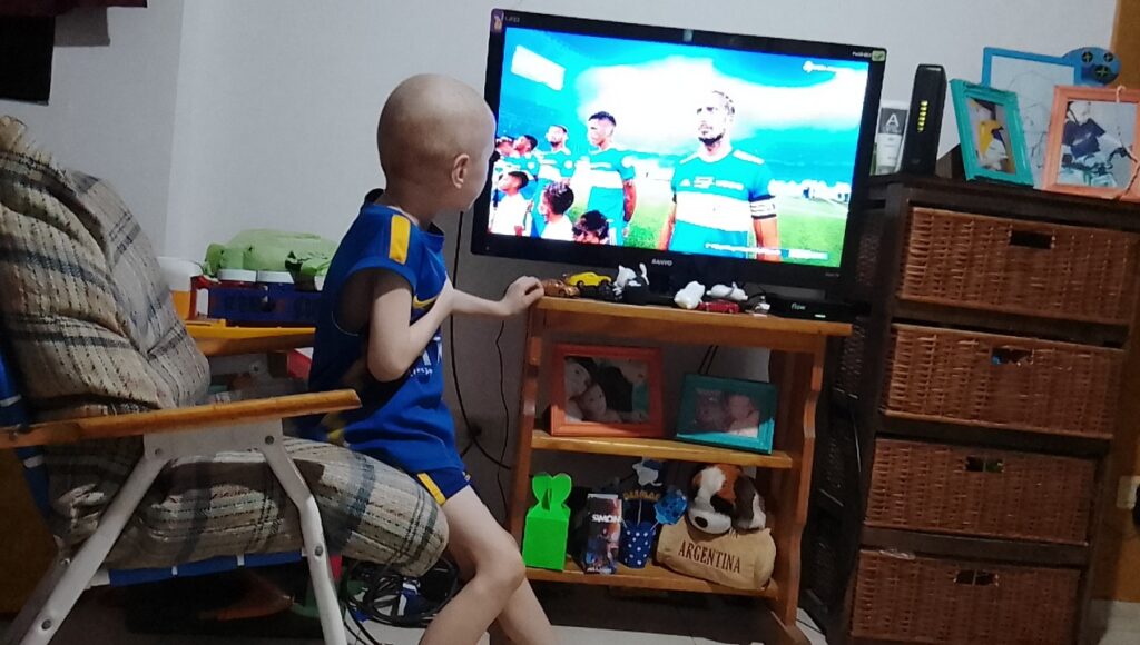 Boca campeón: el emotivo festejo de Simón, el nene que pelea contra el cáncer y fue feliz con la Copa Argentina