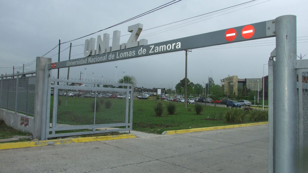 La Universidad de Lomas de Zamora no exigirá el Pase Sanitario a sus alumnos.