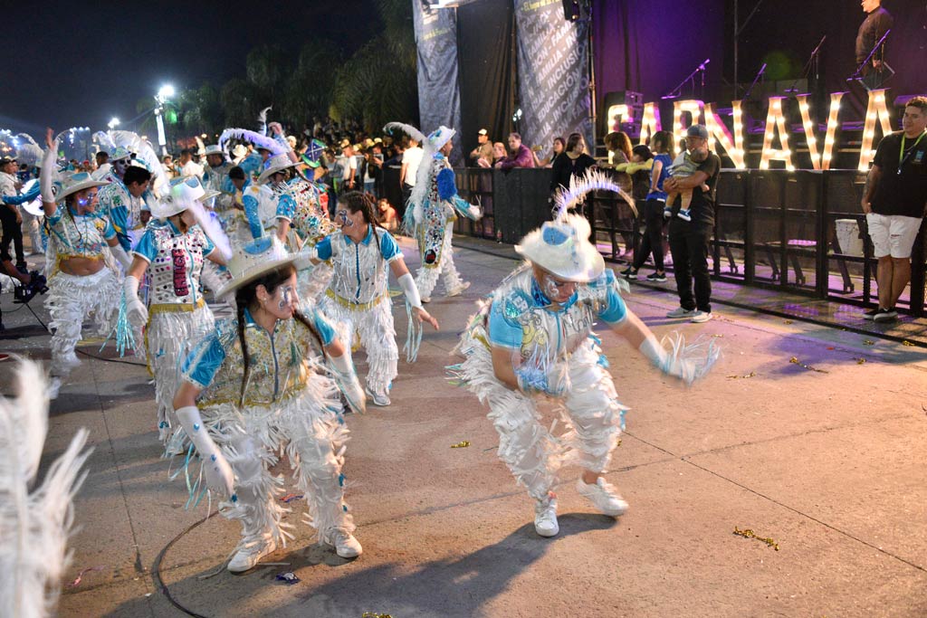 Carnaval en Malvinas Argentinas, a pura cumbia y cuarteto con la presencia de Ráfaga y Ulises Bueno