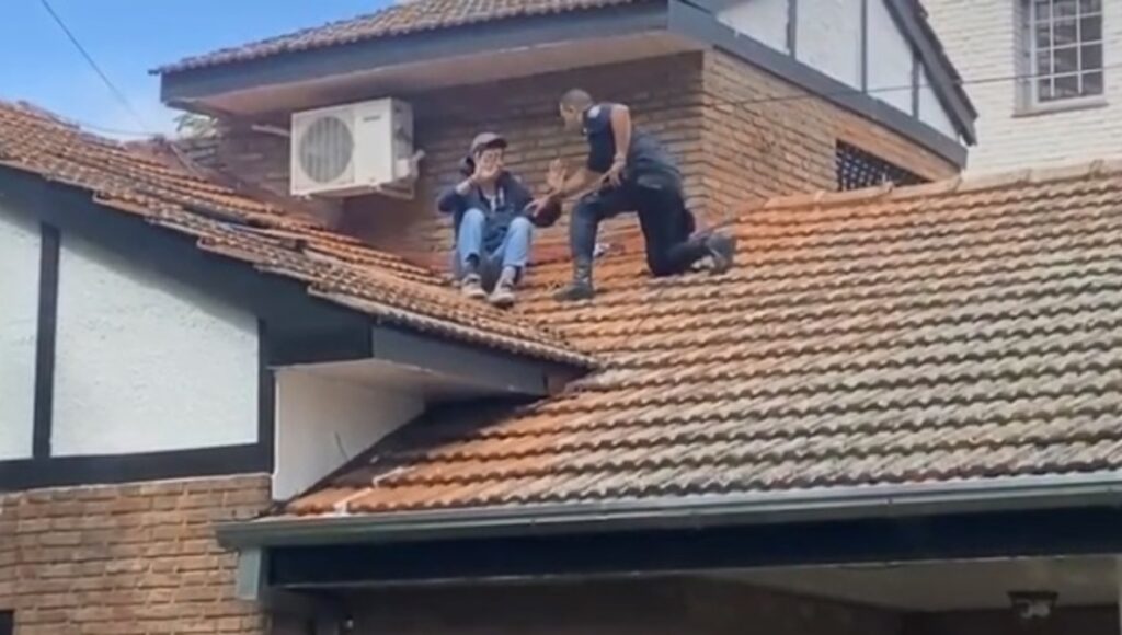 San Isidro Borracho Techo Casa Amigo Detenido Policía