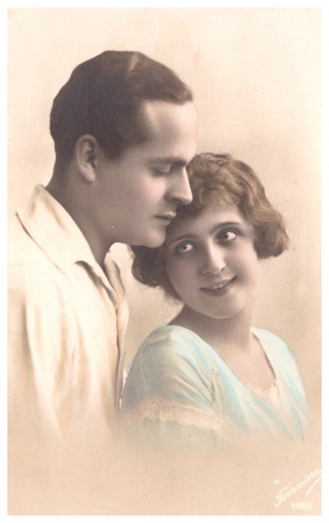Postal por casamiento de la década del 20, de cartas de lanús