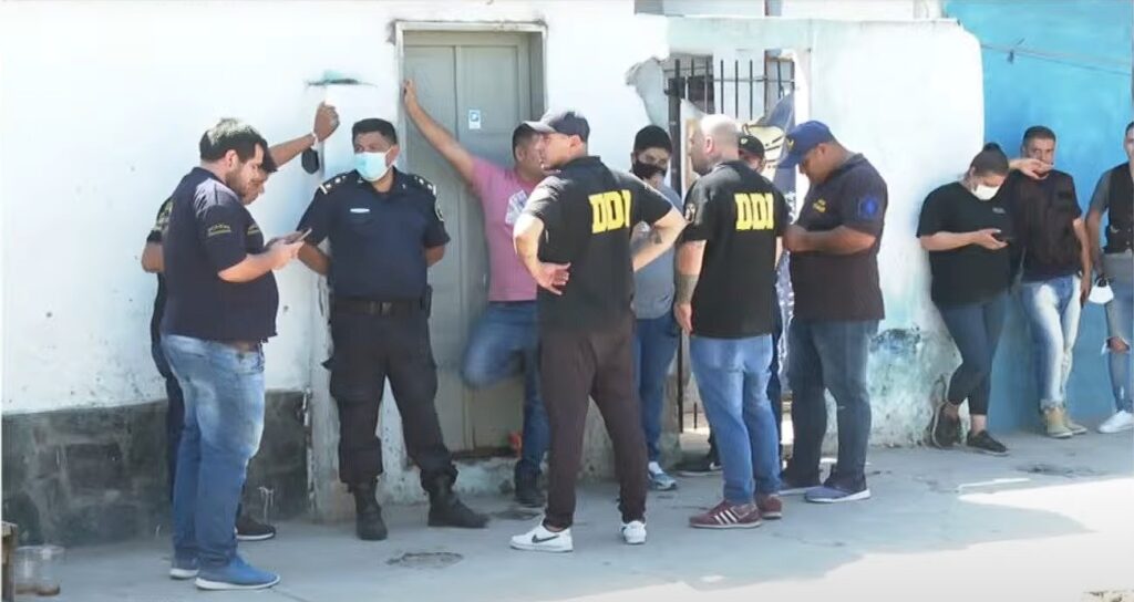 Operativo policial en Loma Hermosa, Tres de Febrero, tras los muertos e intoxicados por consumir droga envenenada.