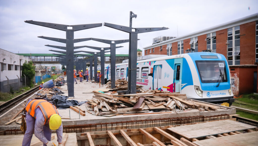 Ituzaingó: pese a las demoras, la obra de la nueva estación de trenes entra en la etapa final