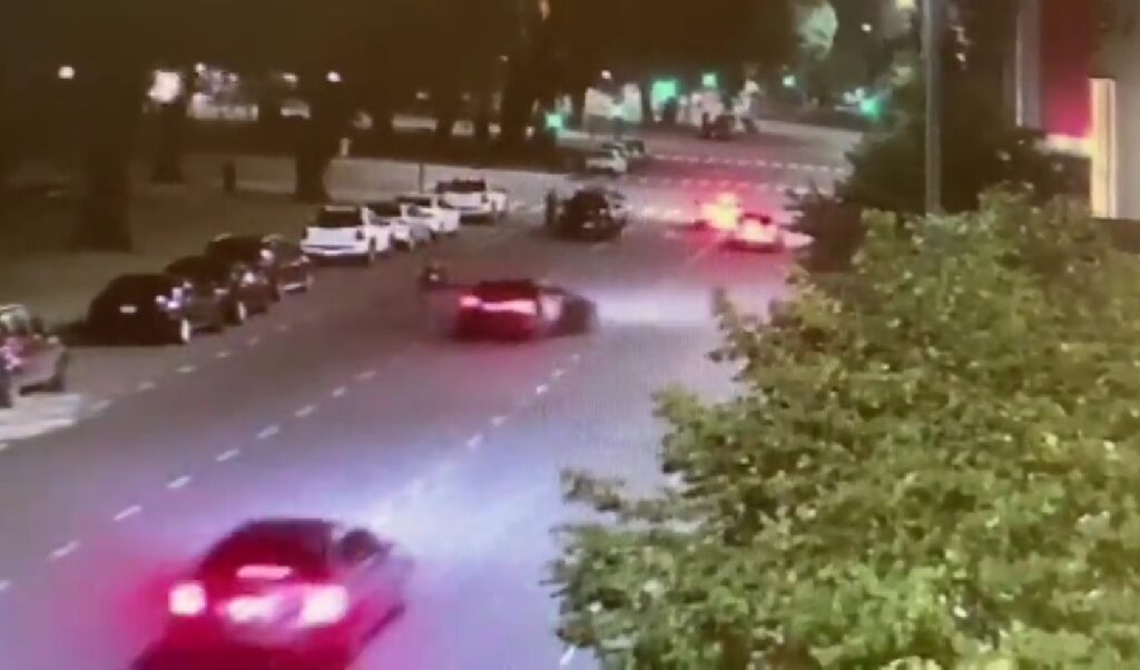 Video: así fue el momento en que Eduardo Salvio aceleró su auto y lesionó a su ex esposa en Puerto Madero