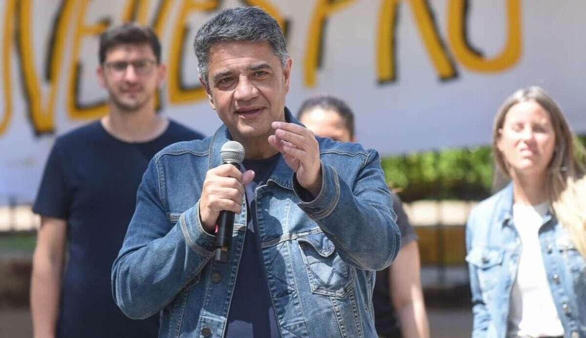 Jorge Macri, tras el ataque a una mujer policía en Palermo: «Necesitamos  las Taser» - Zonales | Zonales