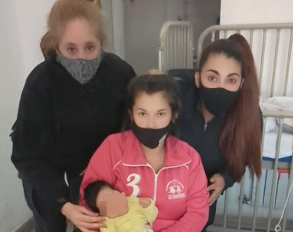 Florencio Varela: un chofer de la línea 148 le salvó la vida a una bebé en el colectivo