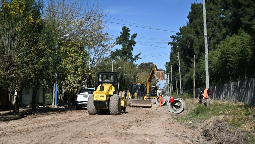 Escobar Obras Pavimentación Maquinista Savio Garín