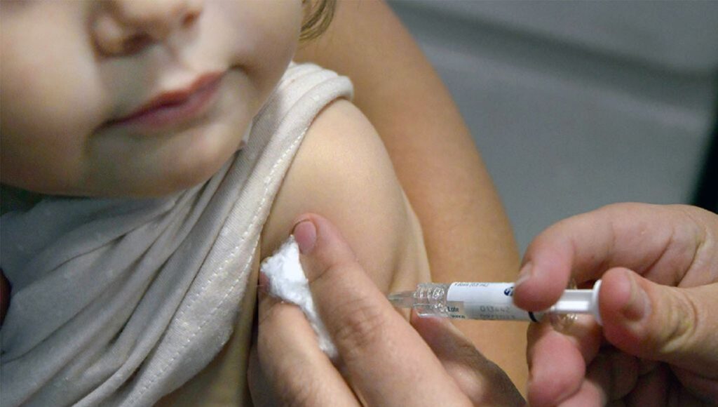 La Provincia abrió la inscripción para vacunar contra el Covid-19 a niños de entre 6 meses y 3 años