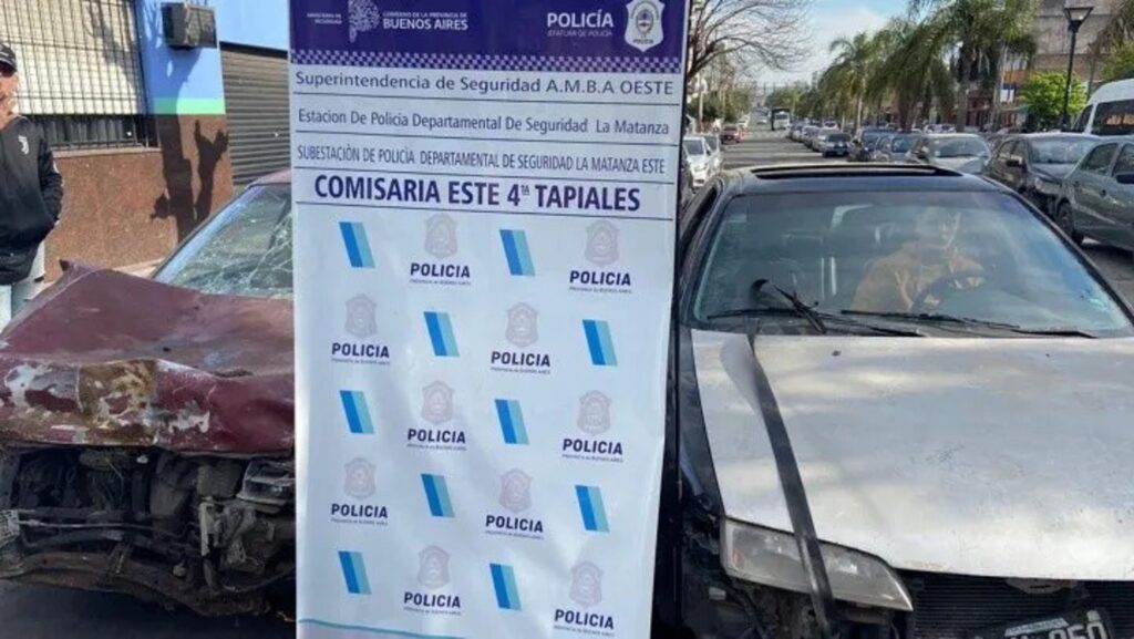 Peligrosa secuencia en Tapiales: compraban autos usados para chocarlos y publicar videos en redes sociales
