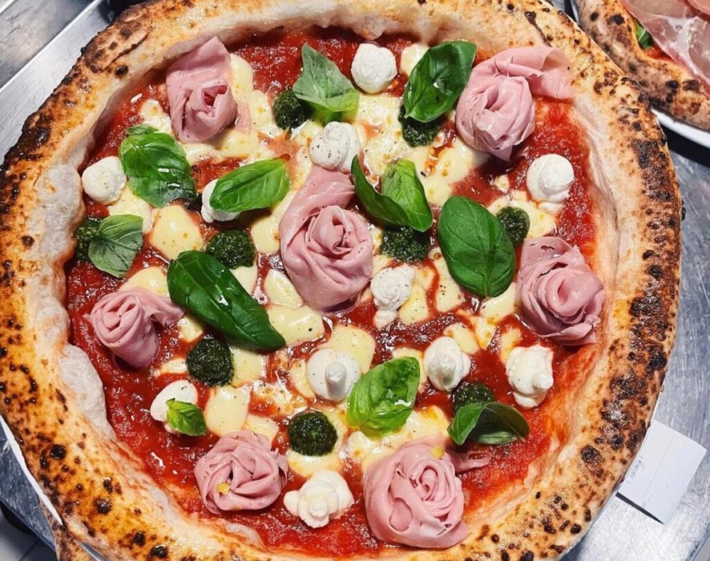 Eligieron a una pizzería de Adrogué como una de las mejores del mundo: cuál  es y qué especialidad ofrece - Zonales | Zonales