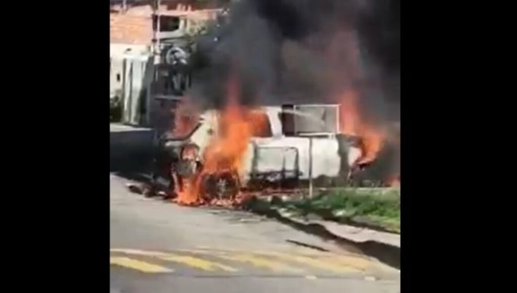 San Fernando Auto Incendiado Ex Pareja Virreyes