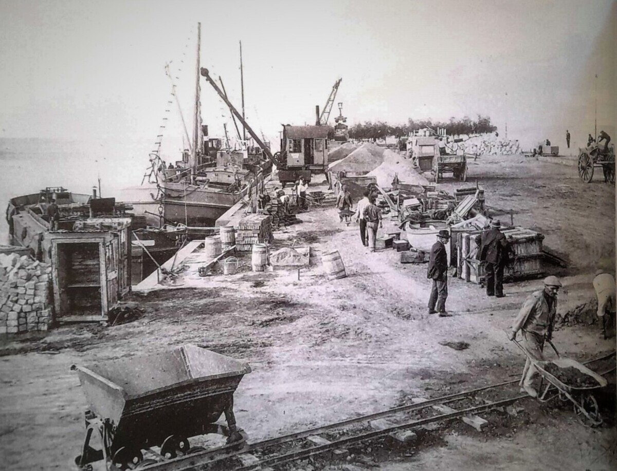 Vicente López digitalizó su archivo fotográfico: 10 grandes imágenes de ...