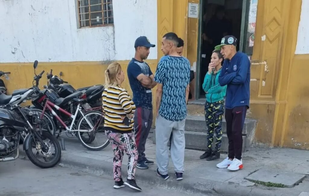 Tragedia en Lomas de Zamora: grave acusación al chofer de un colectivo que atropelló y mató a una nena de 4 años