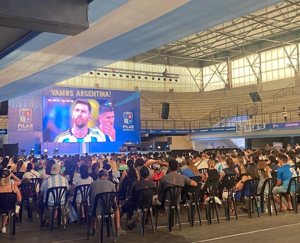 Los Fan Fest del Conurbano: dónde se puede ver en pantalla gigante el partido decisivo entre Argentina y Polonia