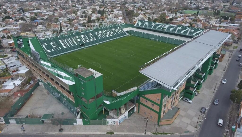 El partido de los socios de Banfield: cómo anotarse para jugar en el estadio Florencio Sola