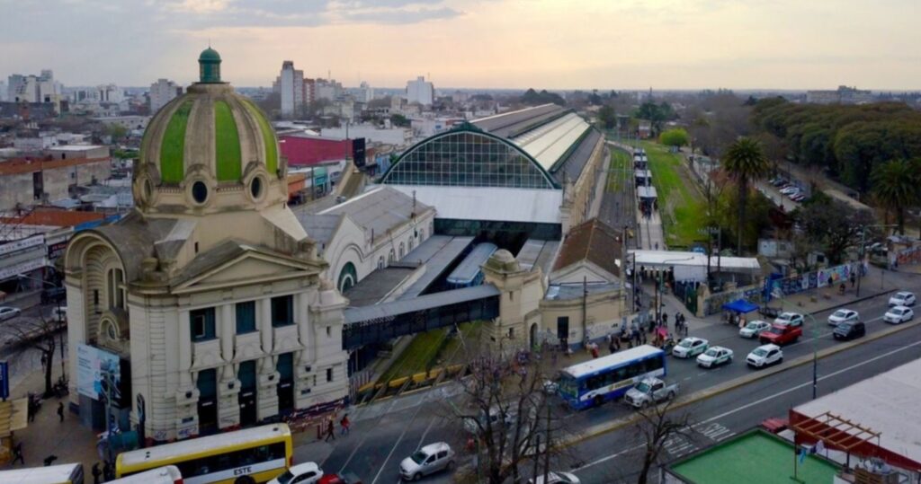 Nueva estación de La Plata: así quedó la terminal del tren Roca con el techo vidriado que inaugurará Alberto Fernández