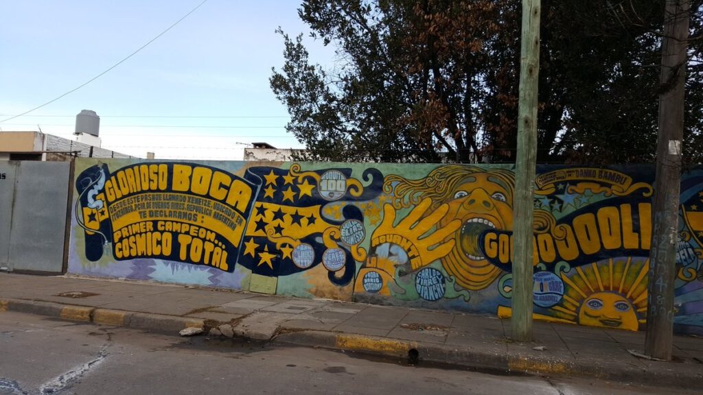 La historia detrás de la calle dedicada a los hinchas de Boca que se convirtió en una atracción urbana en Ituzaingó