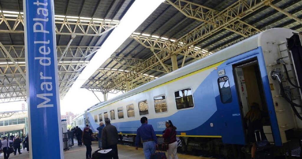 Vacaciones en tren: cuándo empiezan a venderse los pasajes para viajar a la Costa Atlántica
