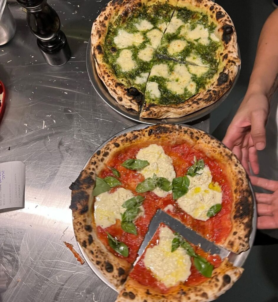 La pizza Margherita, un clásico de la gastronomía italiana.