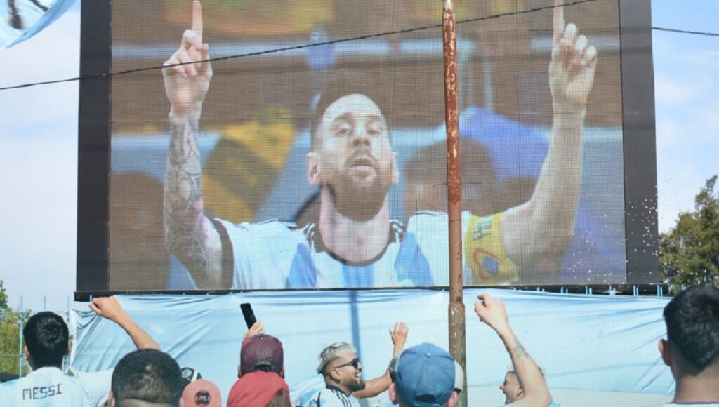 Fiebre mundialista: cuáles son los Fan Fest del Conurbano donde se podrá ver Argentina-Países Bajos en pantalla gigante