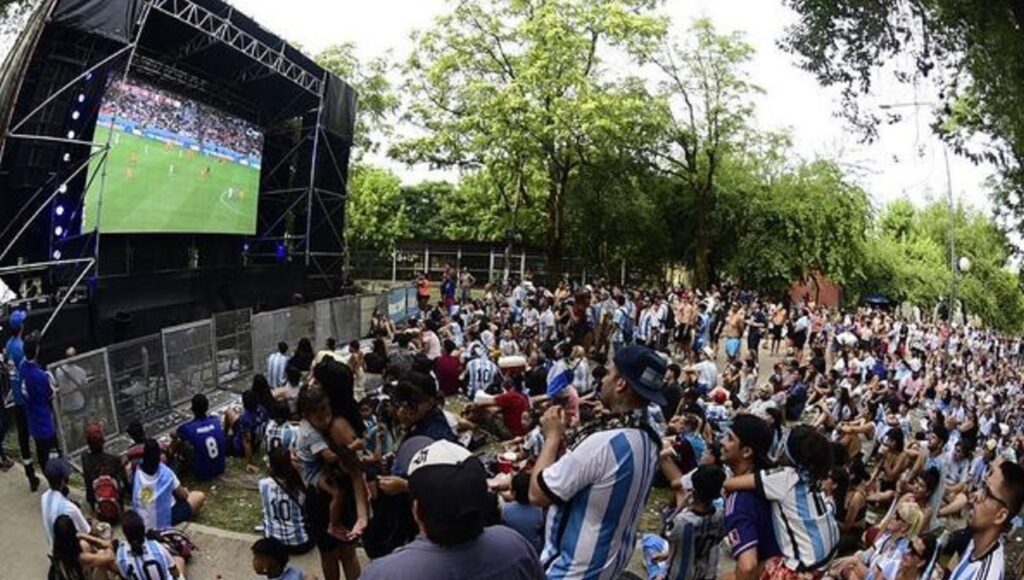 Almirante Brown ya definió el lugar del Fan Fest para la final del mundial: dónde podrá verse Argentina-Francia en pantalla gigante