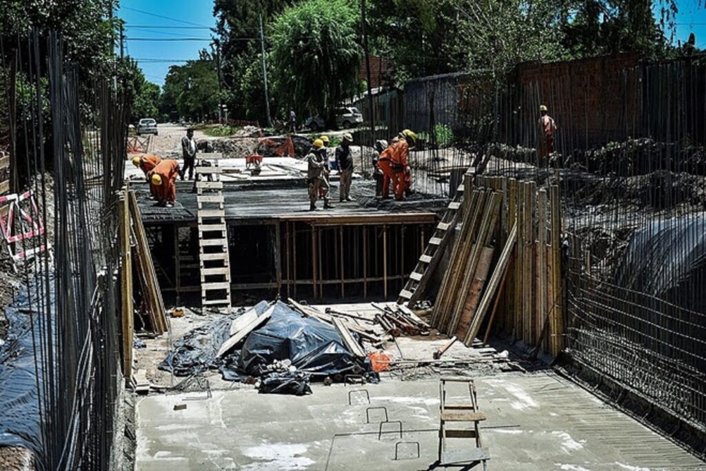 Comenzó en Garín una obra hidráulica clave para evitar inundaciones y que beneficiará a 50.000 vecinos