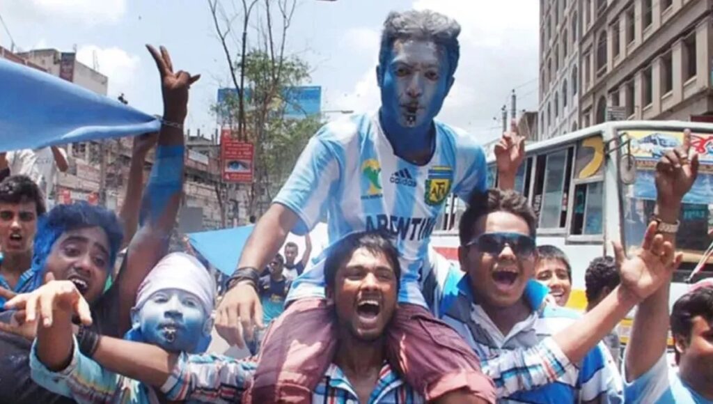 De Almagro a Bangladesh: Raúl Becerra, el futbolista que explica la locura que vio por la Selección en un país exótico