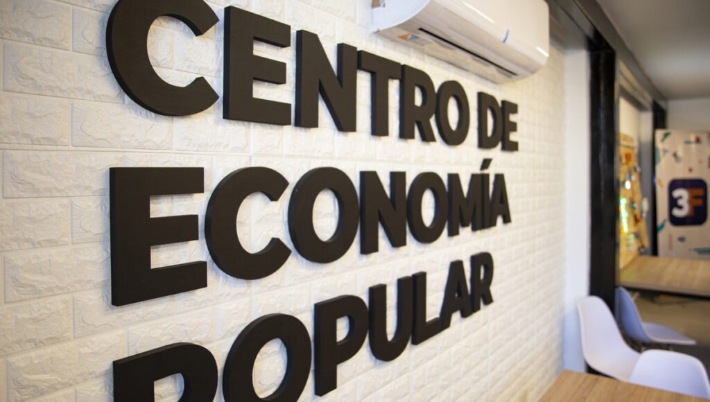 Tres de Febrero abrió el Centro de Economía Popular para terminar la primaria.