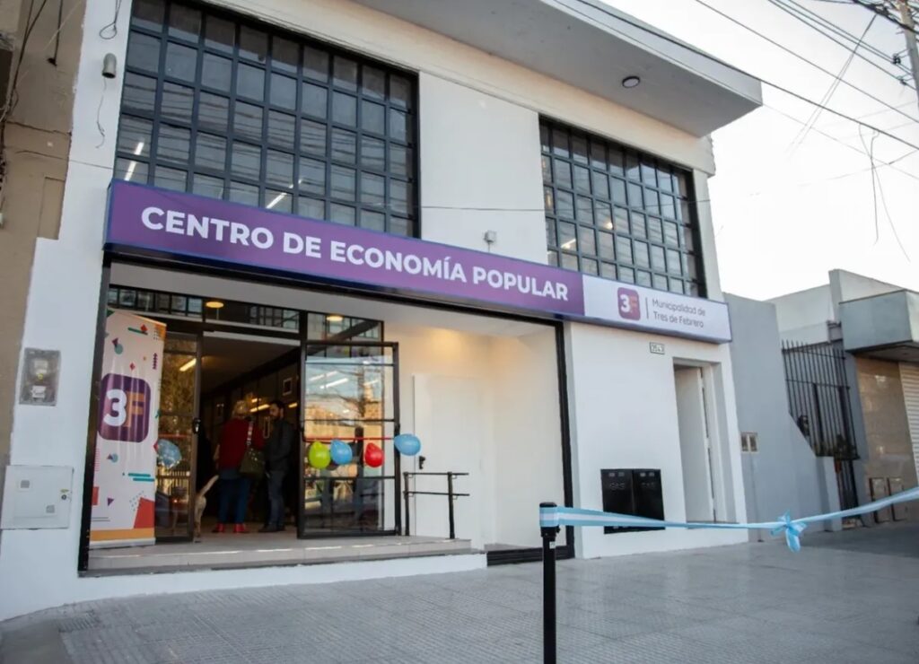 Tres de Febrero abrió el Centro de Economía Popular para terminar la primaria.