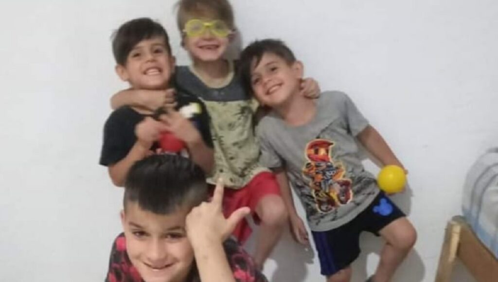 Tragedia en El Jagüel: cuatro hermanitos murieron aplastados al derrumbarse el techo de su casa