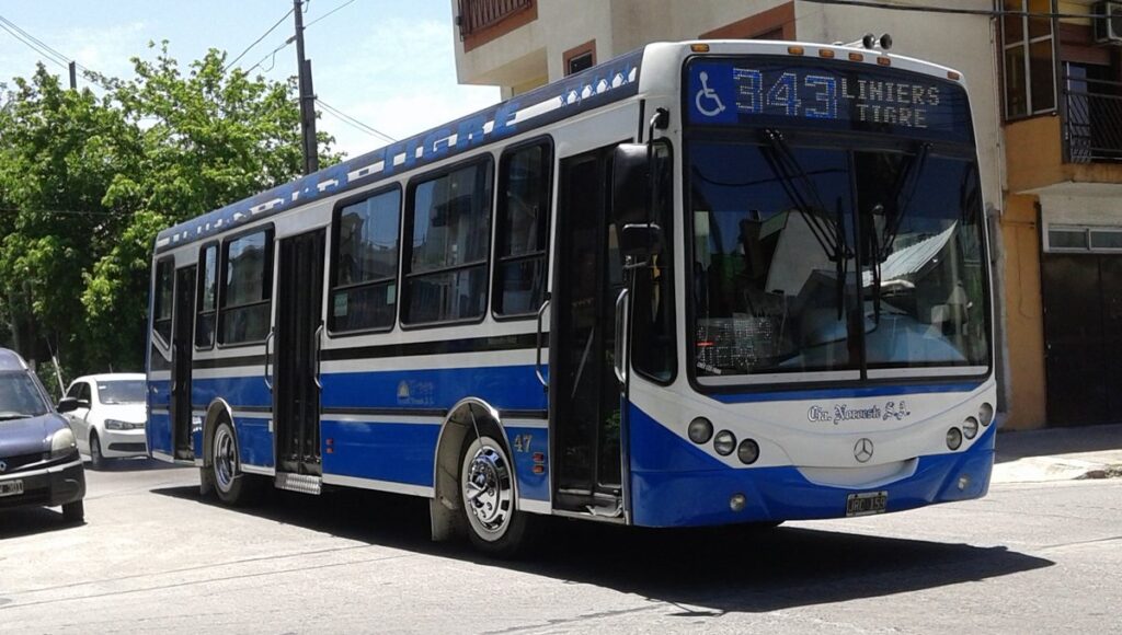 Los colectivos de la 343 empezarán a hacer un nuevo recorrido especial por la mañana para unir Villa Ballester con la estación Olivos del tren Mitre.