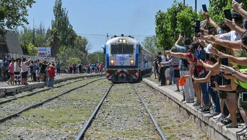 Desde Pilar hasta Mendoza en tren: comienza a funcionar el nuevo servicio del ferrocarril San Martín