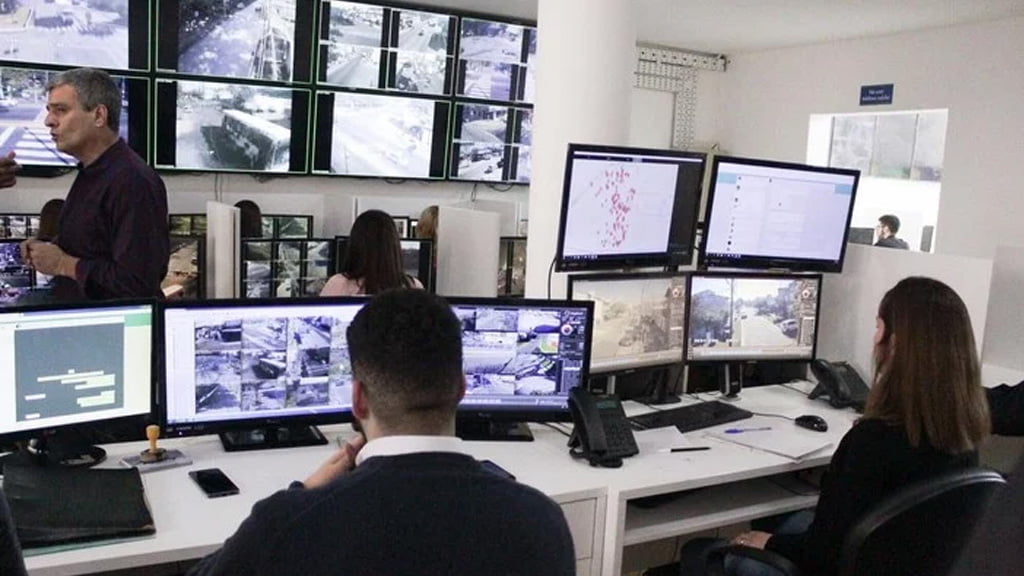 Hurlingham refuerza la seguridad con 100 nuevas cámaras de seguridad y anunció cuando inaugurará el nuevo centro de monitoreo