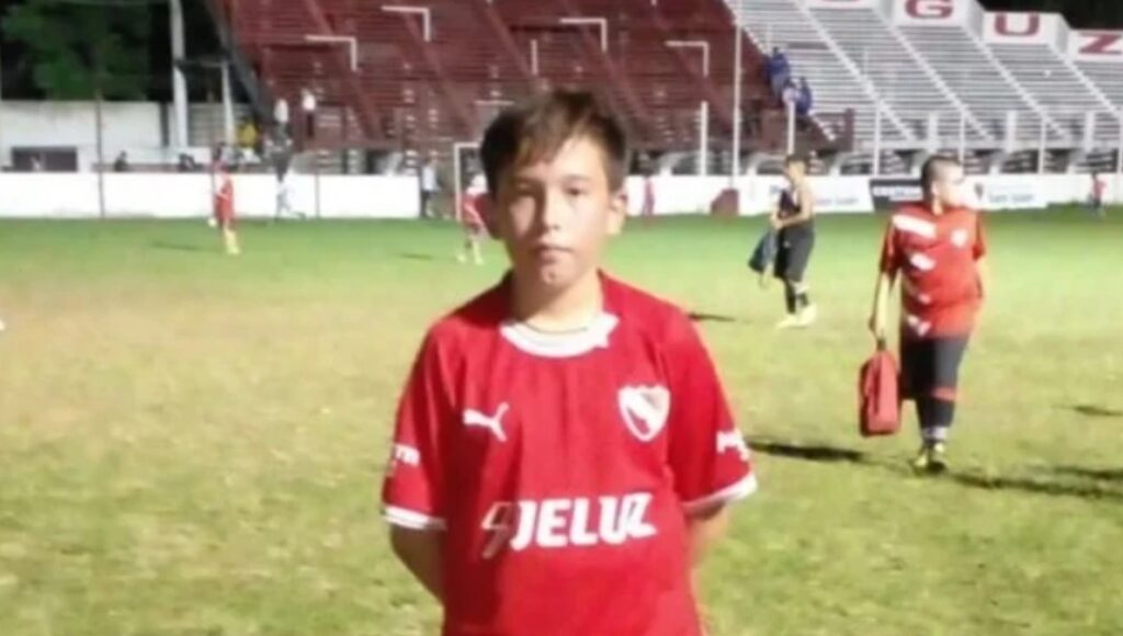 Colecta de Santiago Maratea en Independiente: la conmovedora historia del nene que vendió sus botines para ayudar al club