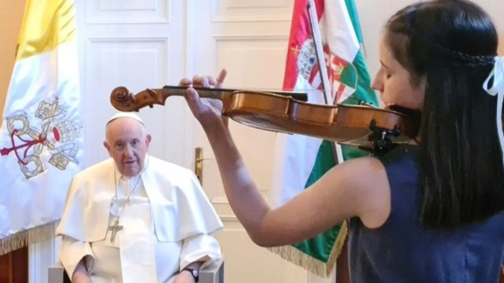 Pilar Policano, el prodigio musical de Lanús que tocó el violín ante el Papa Francisco