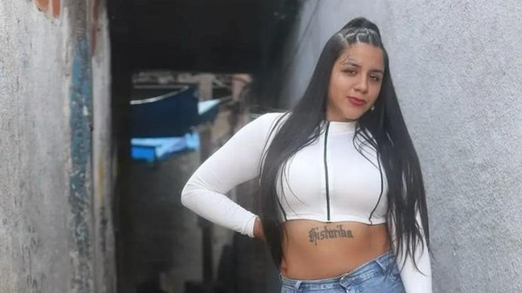 La historia de La Negra Azul, la cantante de cumbia de Lomas de Zamora que es trabajadora sexual y quiere vivir de la música
