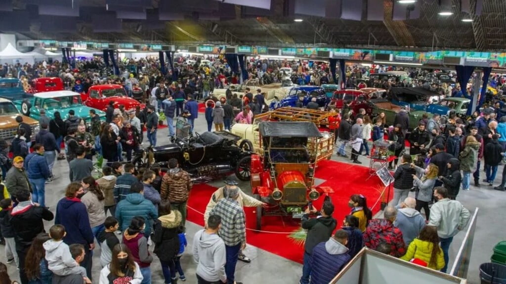 Las muestras del Autoclub Berazategui son un clásico de los autos antiguos del Conurbano bonaerense.