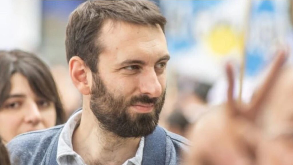 Damián Selci quedó expectante de cara a octubre. No puede relajarse y necesita de los votos del hasta ayer enemigo Juanchi Zabaleta.